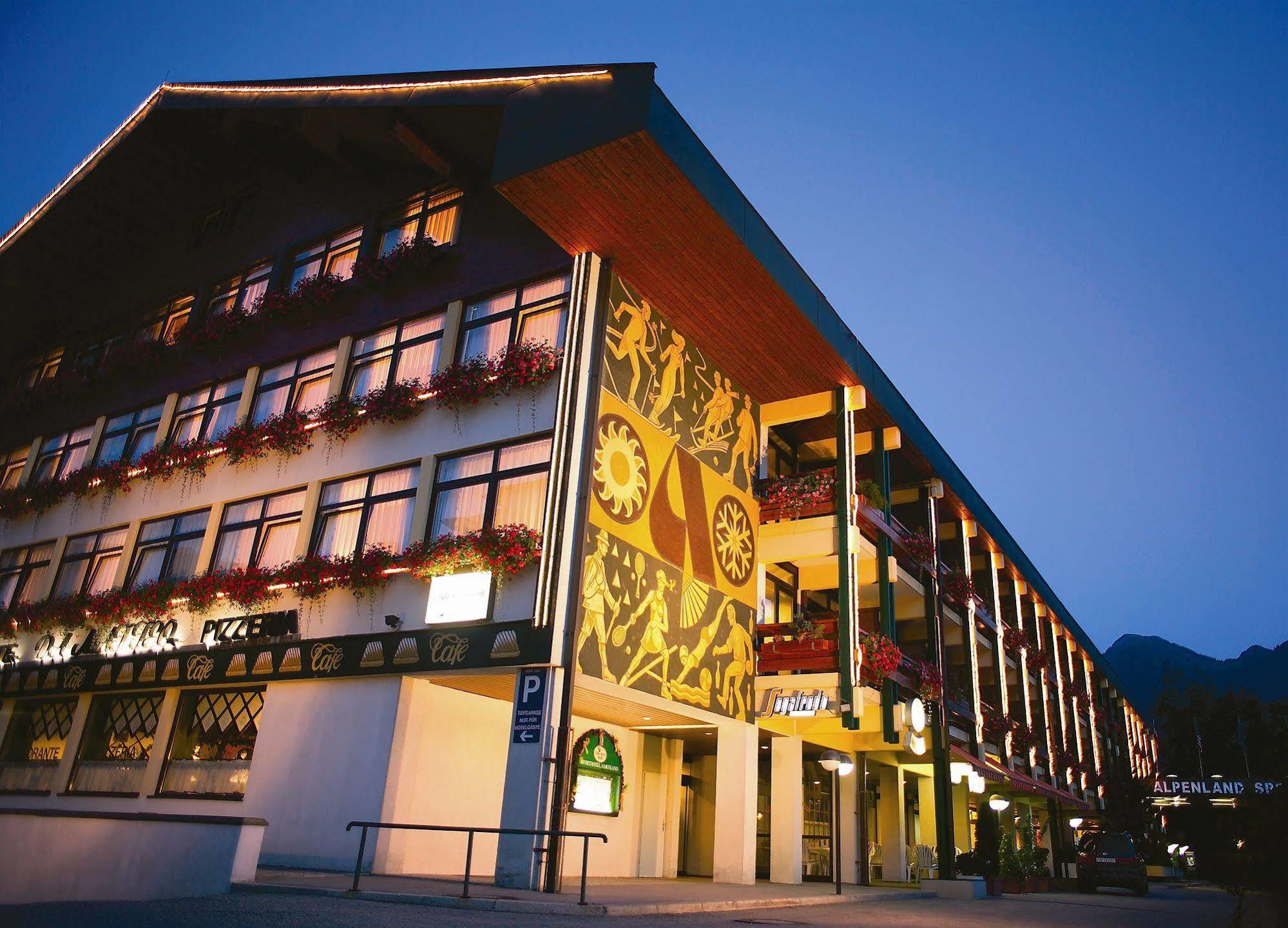 Alpenland St Johann Hotel Sankt Johann im Pongau Exterior photo